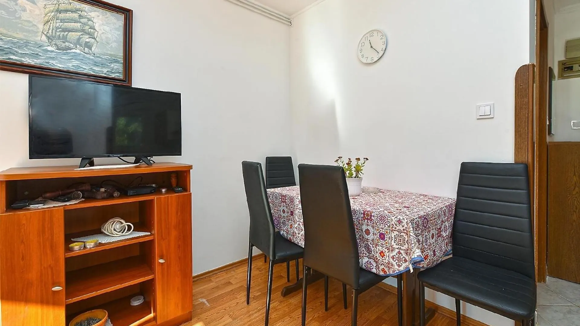 Apartment Ferienwohnung Fuer 4 Personen Ca 30 Qm In Rovinj-Cocaletto, Istrien Istrische Riviera